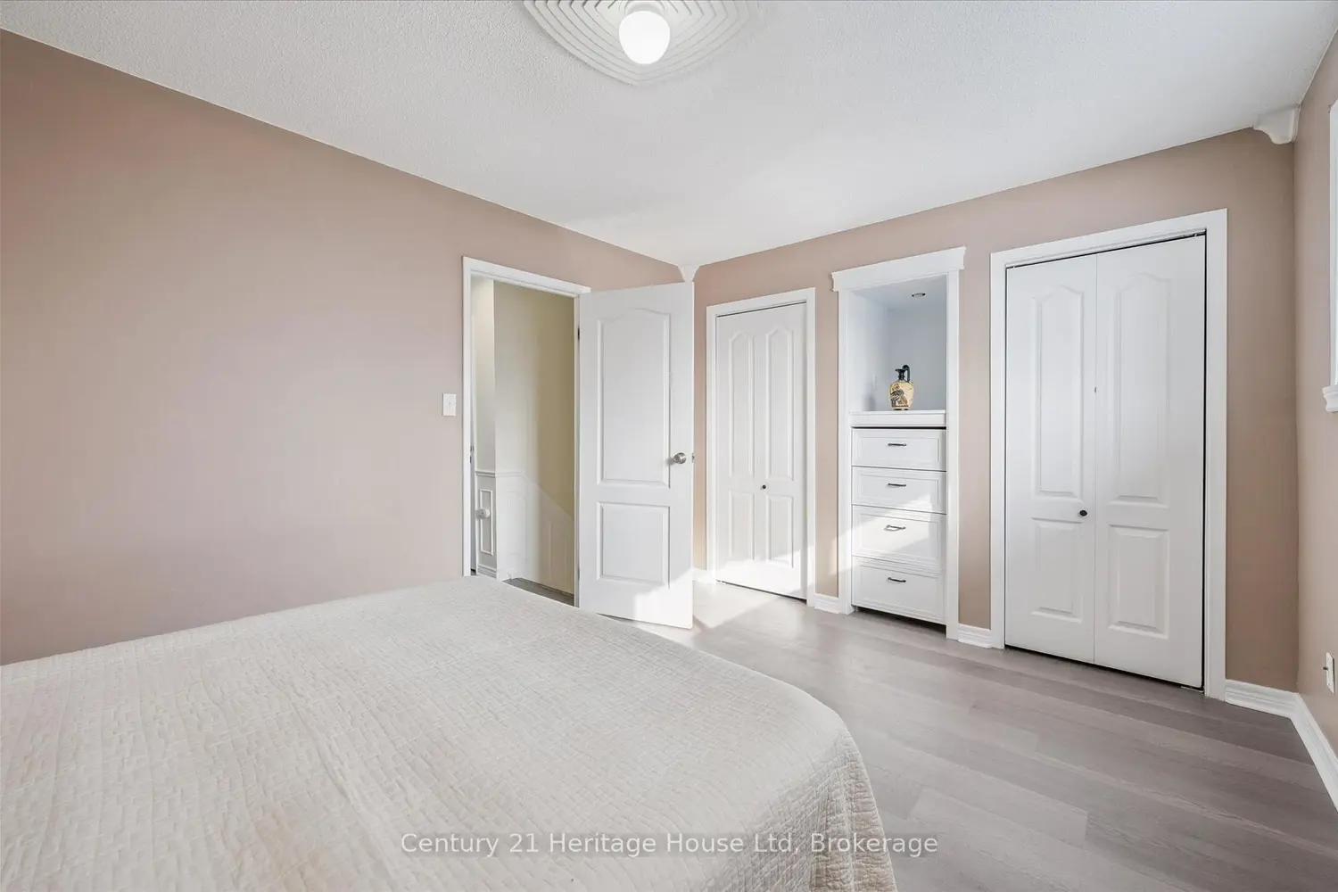 Additional image 15 of 31 Greengate Road 230