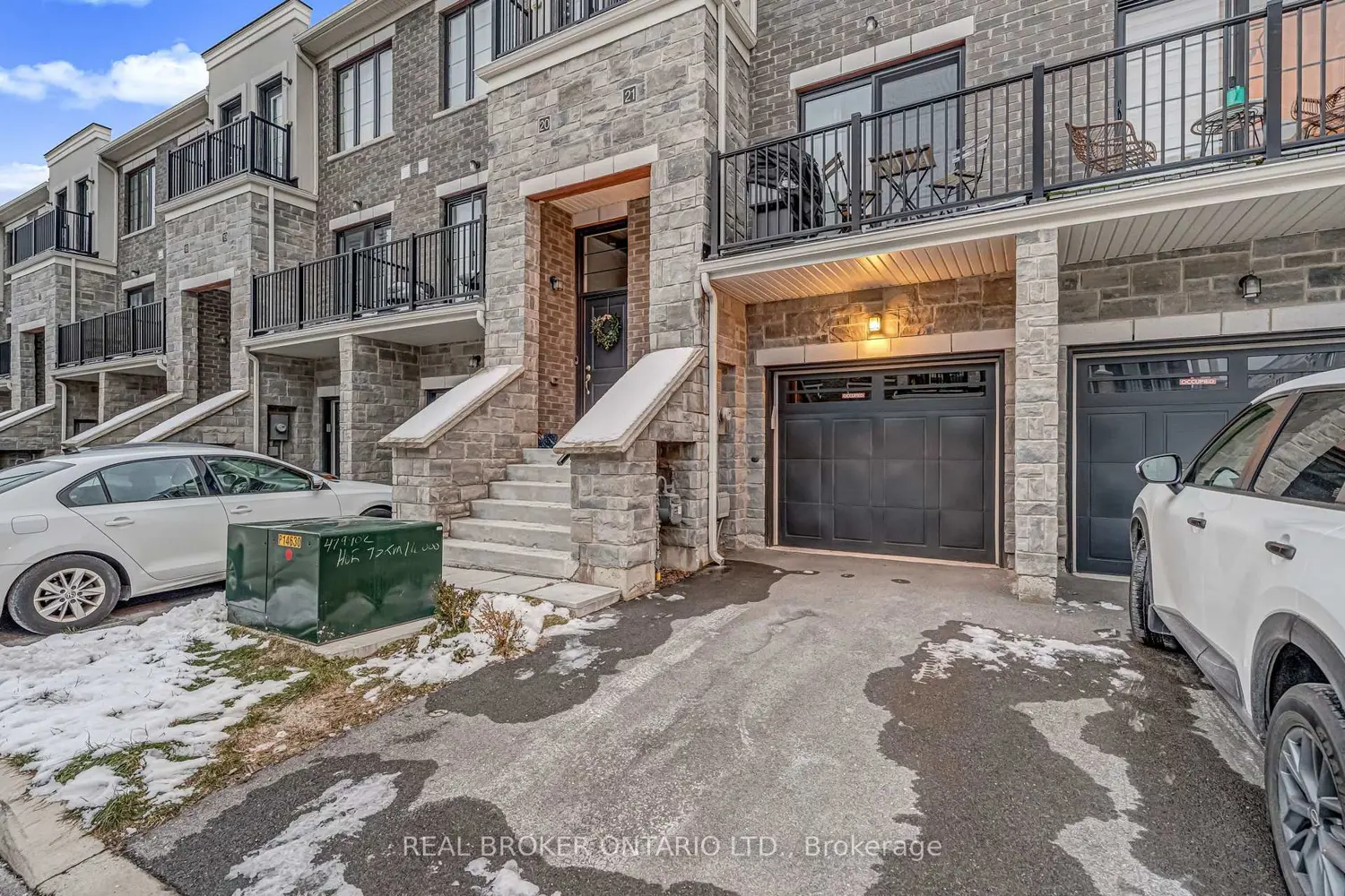 Additional image 2 of 383 Dundas Street 21