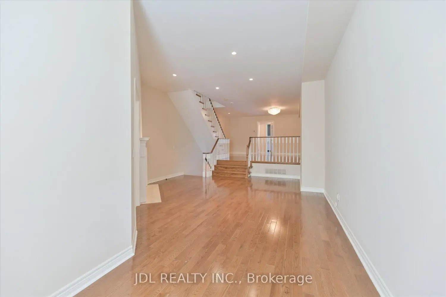 Additional image 3 of 3036 Bayview Avenue I
