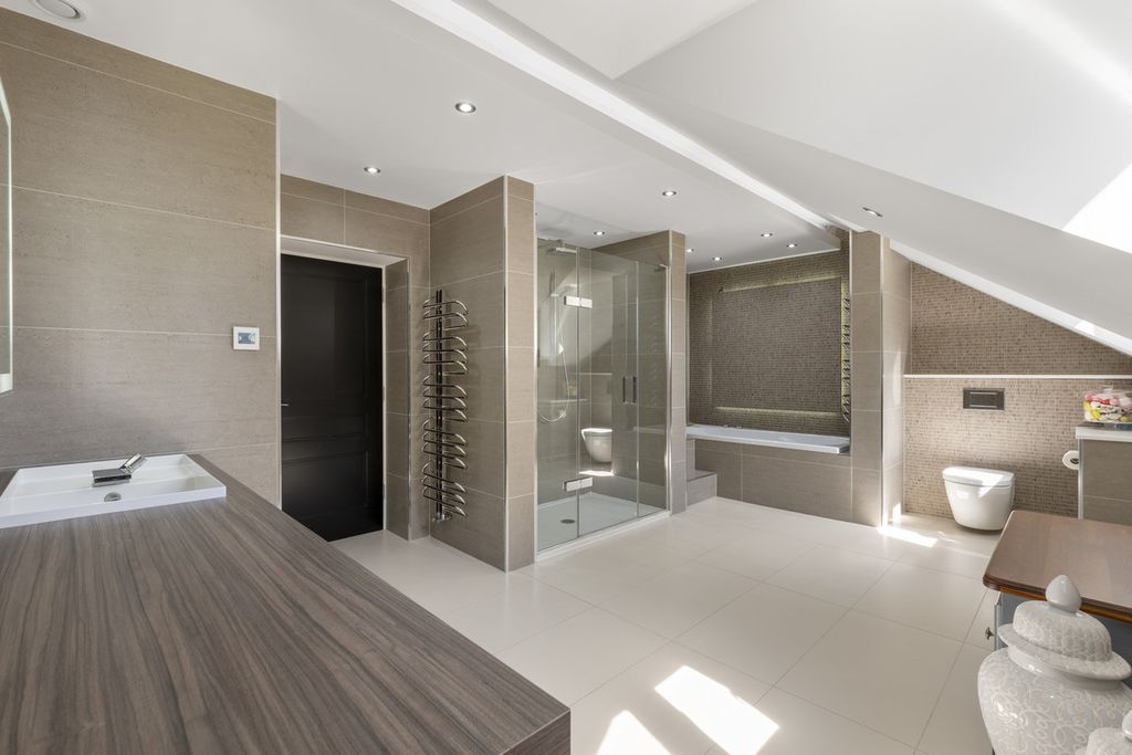 Additional image 22 of 6 bed detached house for saleWawensmere Road, Henley-In-Arden B95