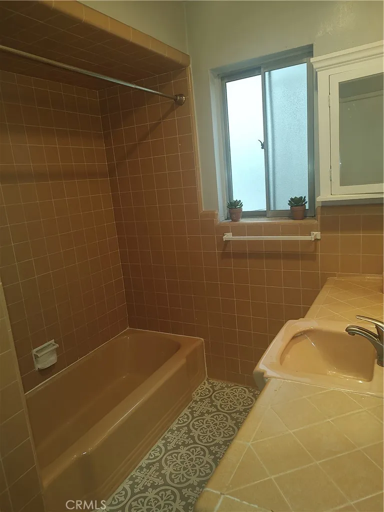 Additional image 18 of 1139 E Ocean Boulevard Unit 109, Long Beach, CA 90802