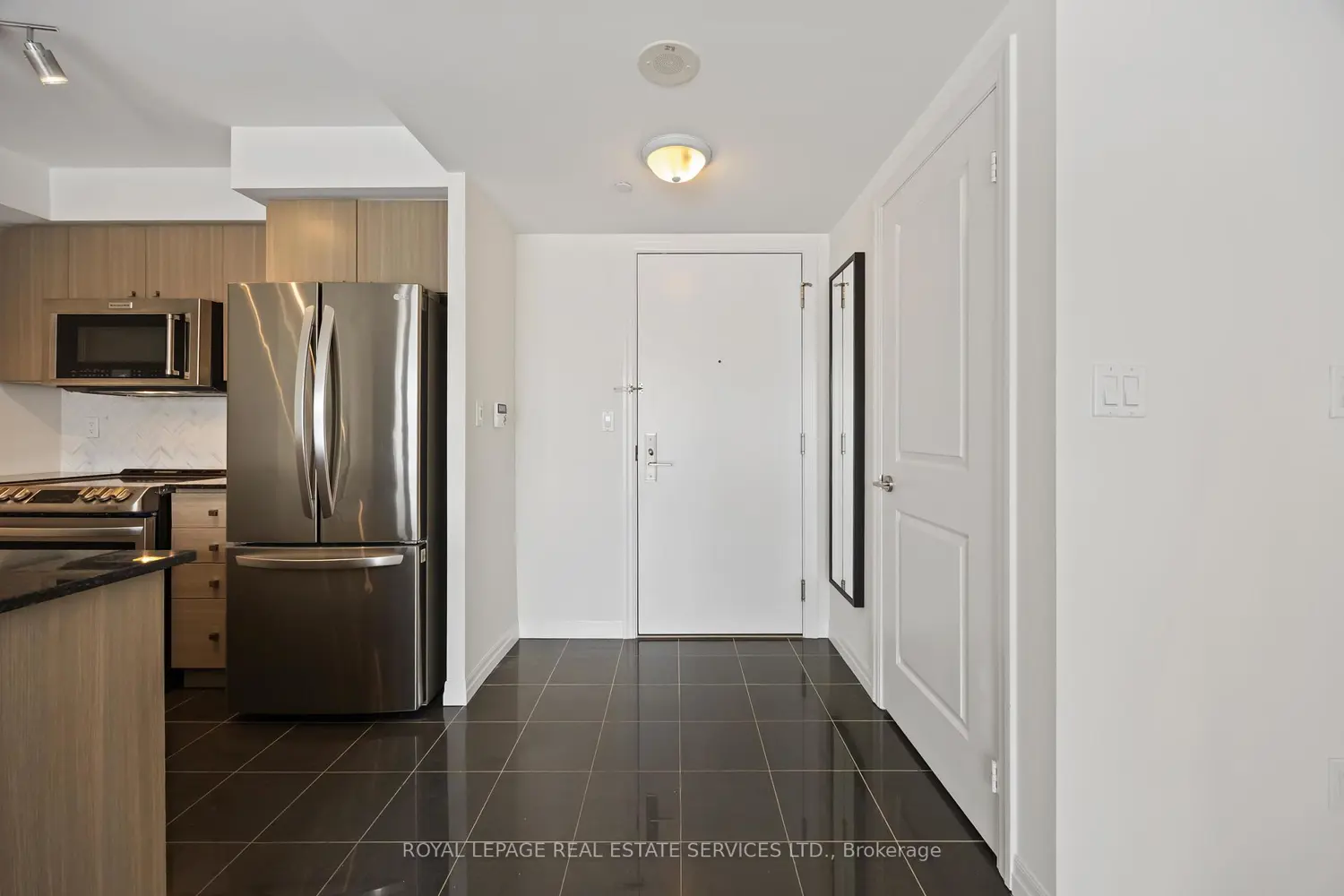 Additional image 3 of 275 Yorkland Road 306