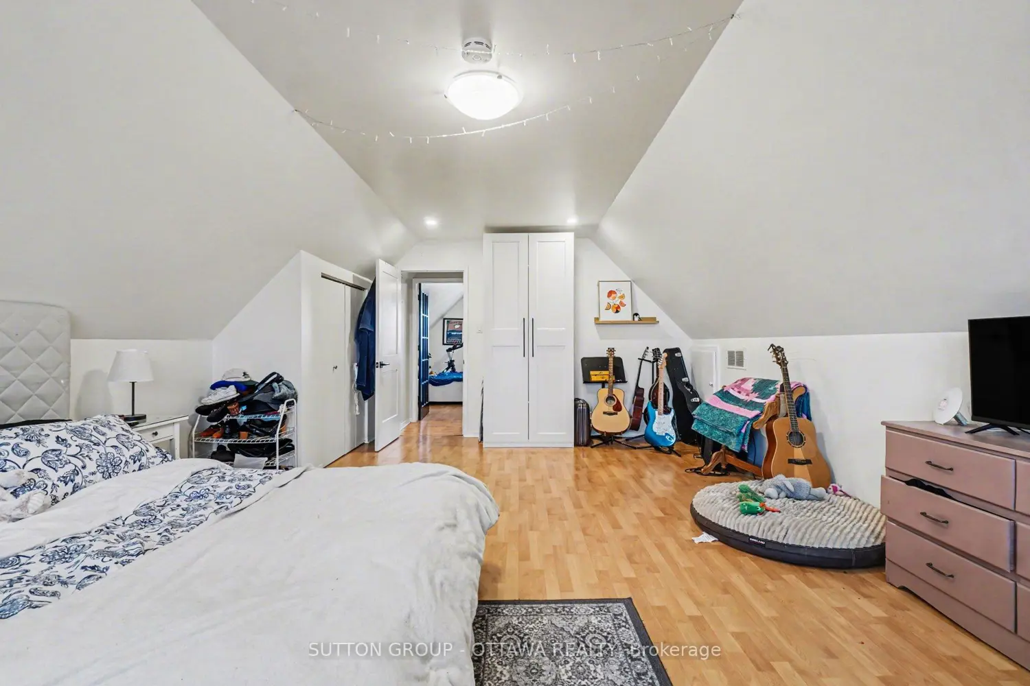 Additional image 14 of 90 Withrow Avenue