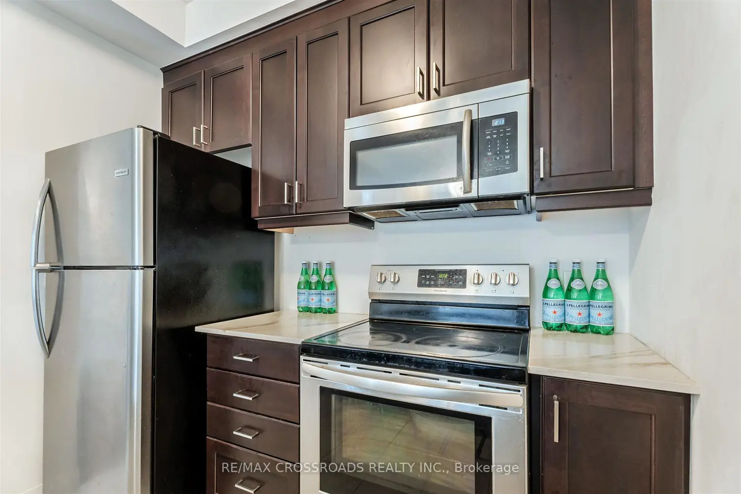 Additional image 6 of 4 Near Lane