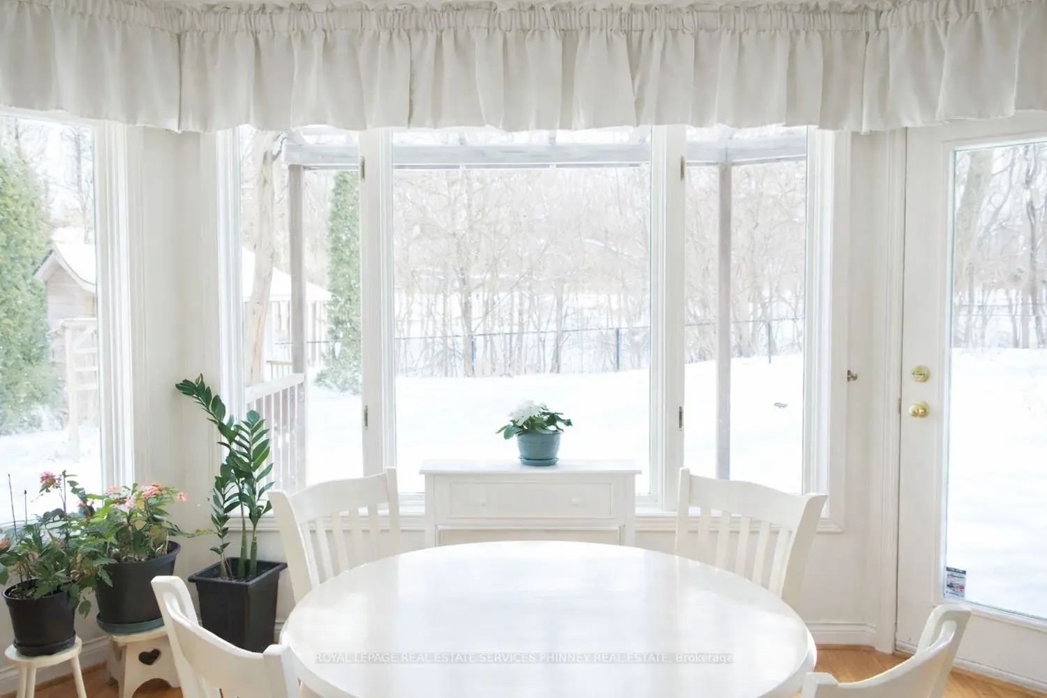 Additional image 5 of 3952 Rolling Valley Drive