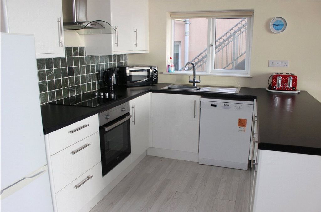 Additional image 10 of 2 bed flat for saleApt 1 (15) Coastal View, Pendine, Carmarthen SA33