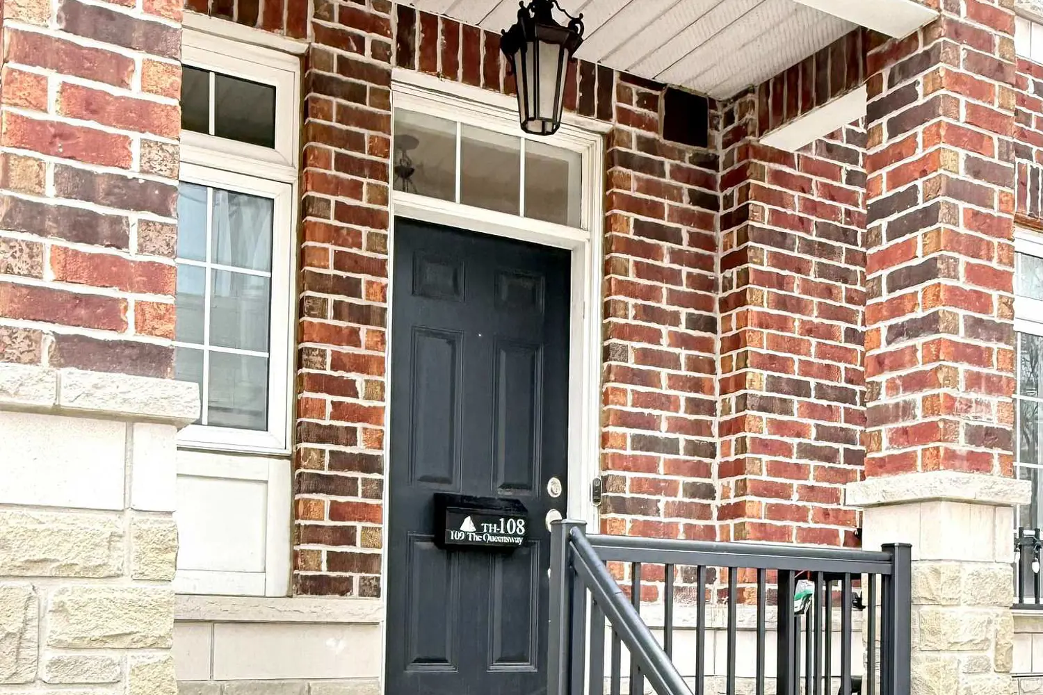 Additional image 3 of 109 The Queensway #108