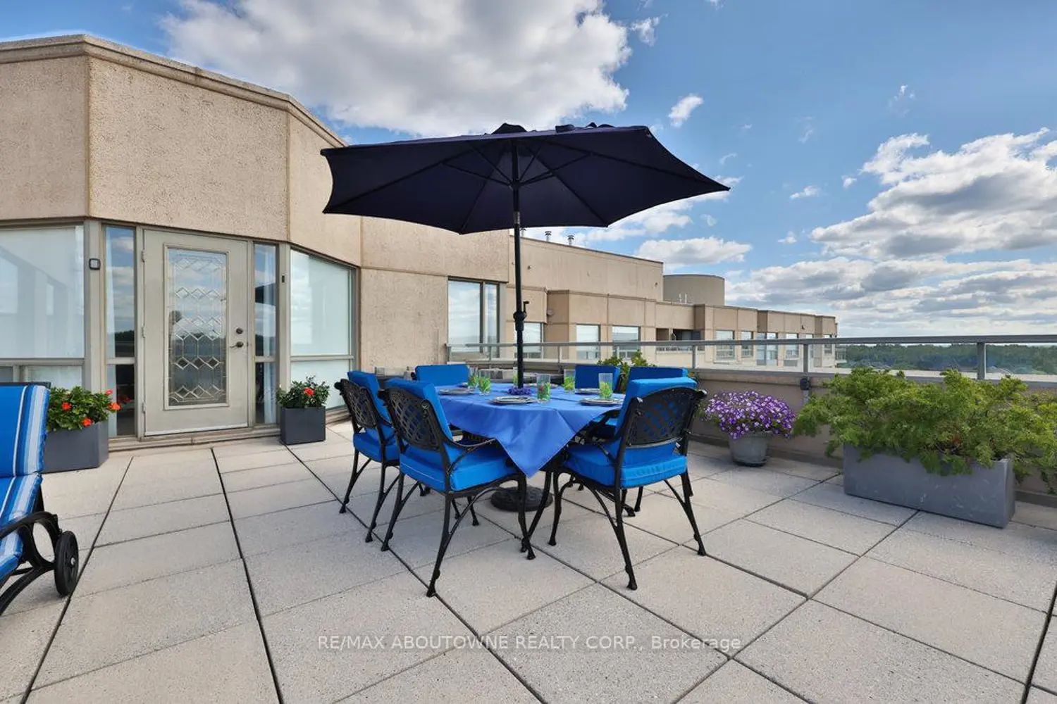 Additional image 10 of 2511 Lakeshore Road 801