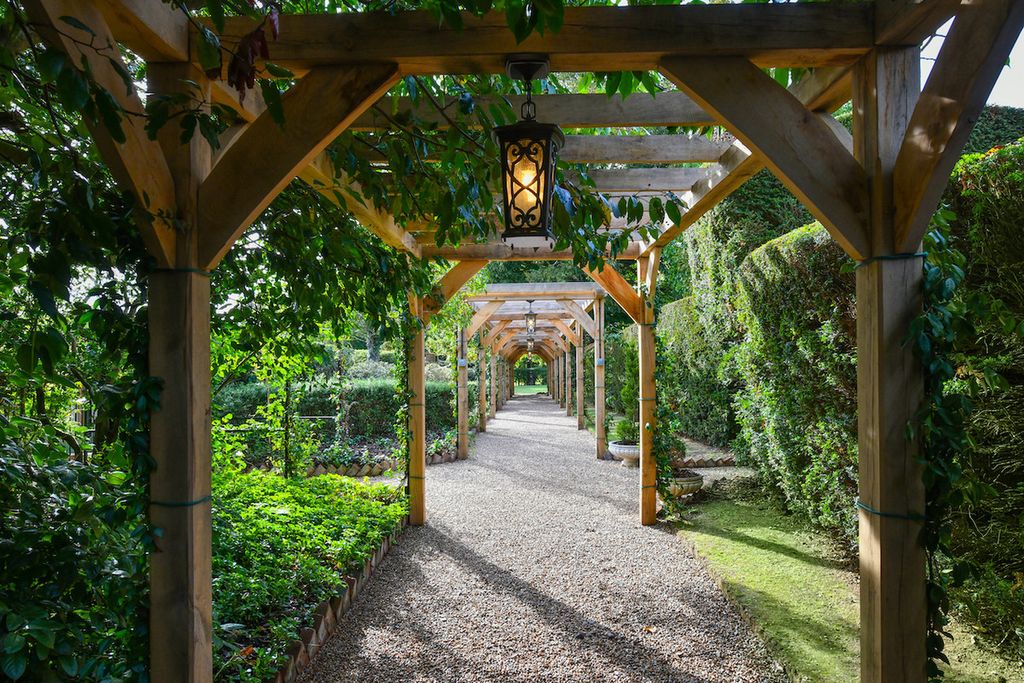 Additional image 29 of 8 bed country house for saleBrighton Road, Horsham RH13