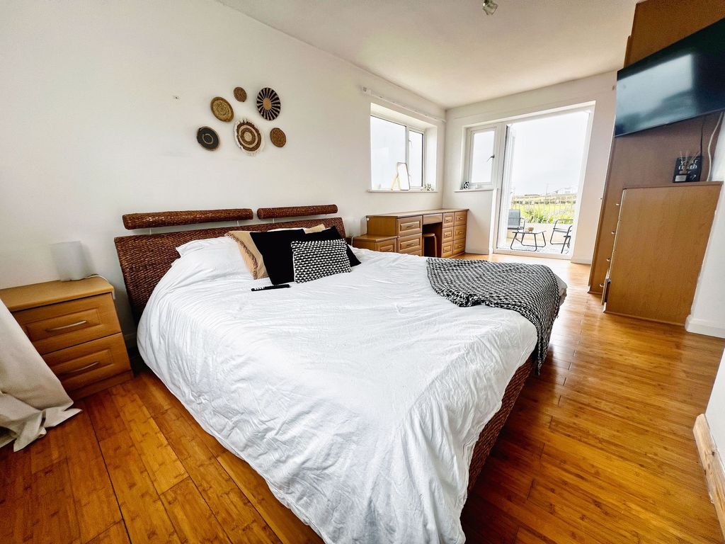 Additional image 20 of 4 bed detached house for salePintail Close, Porthcawl CF36