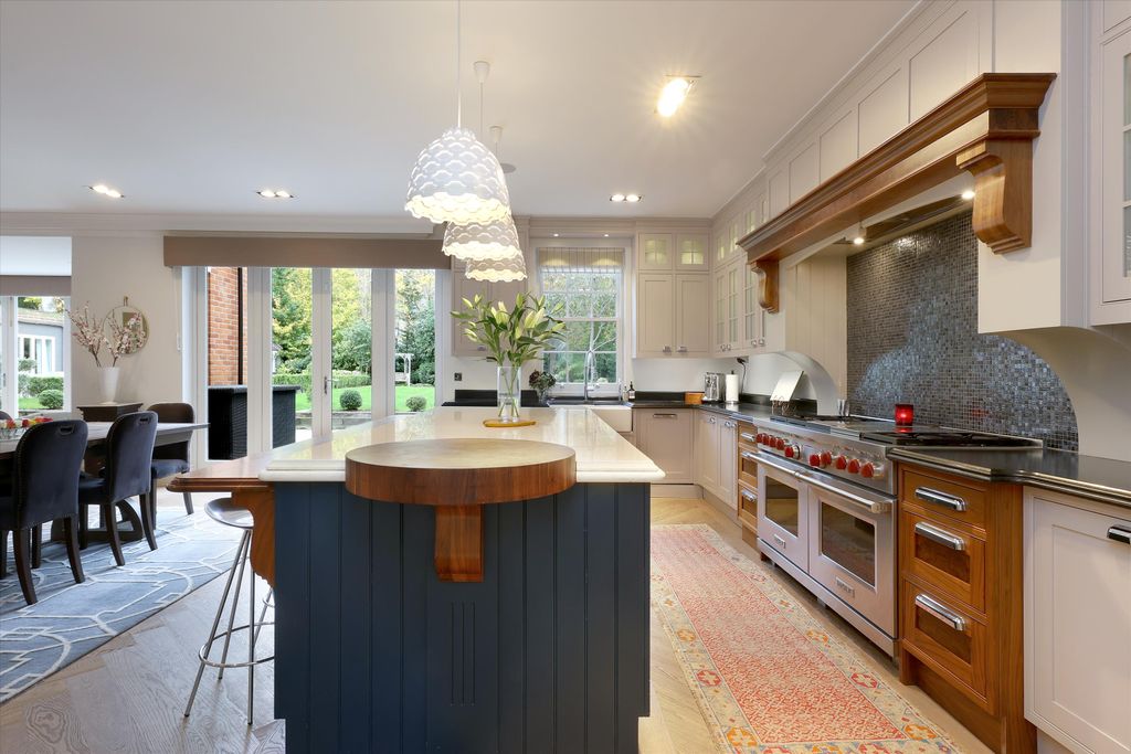 Additional image 9 of 8 bed detached house for saleBagshot Road, Ascot, Berkshire SL5