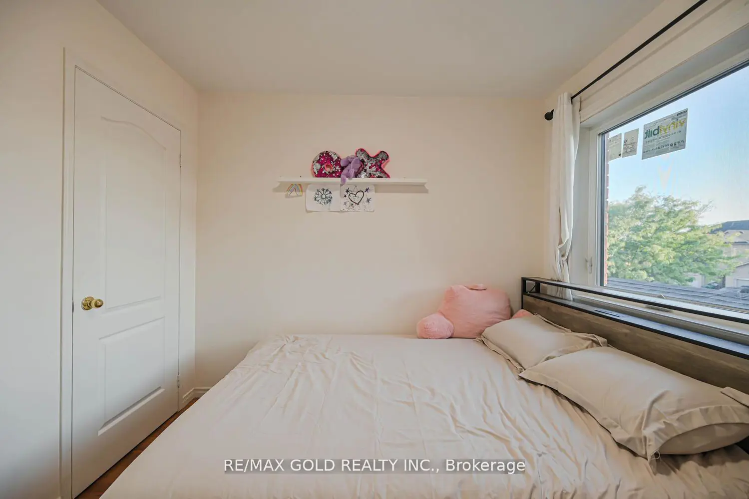 Additional image 12 of 34 Earth Star Trail