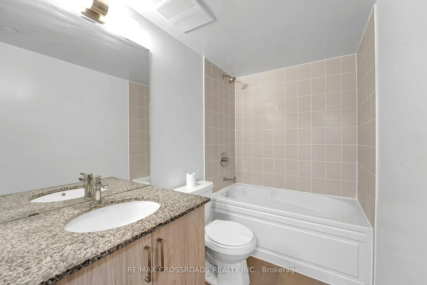 Additional image 16 of 20 Meadowglen Place 528