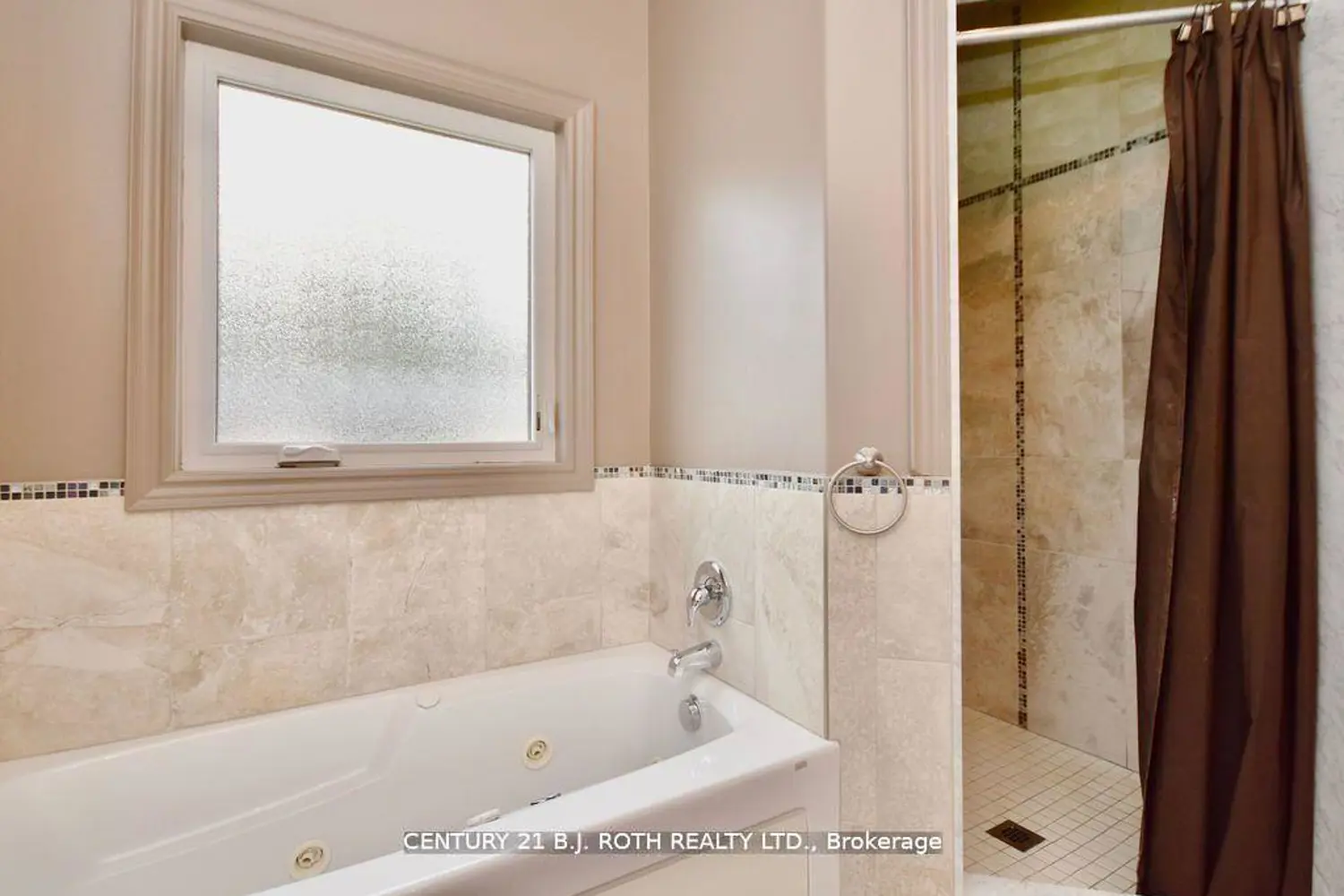 Additional image 7 of 1738 Wingrove Avenue