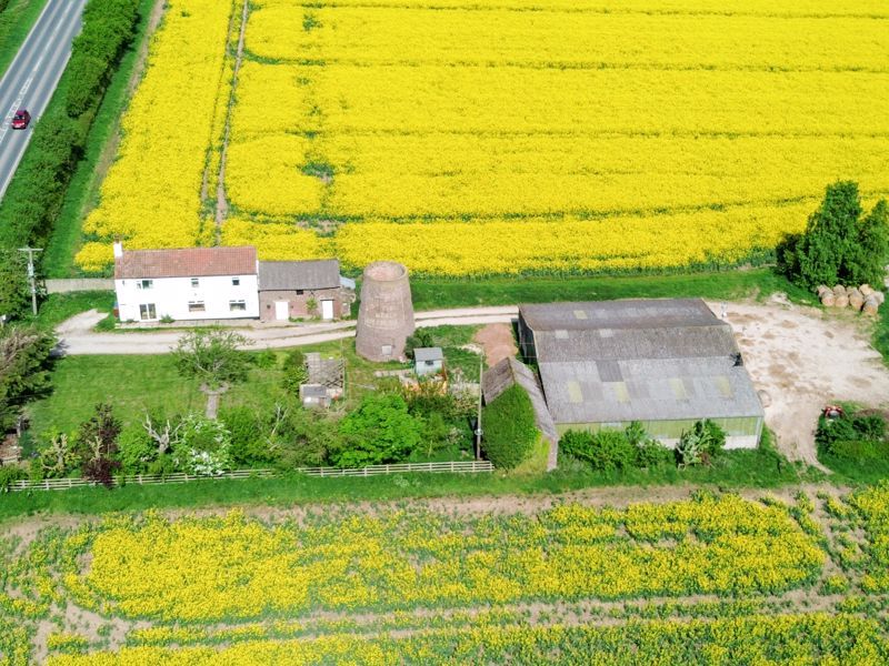 4 bed property for saleNafferton, Driffield YO25 photo 4