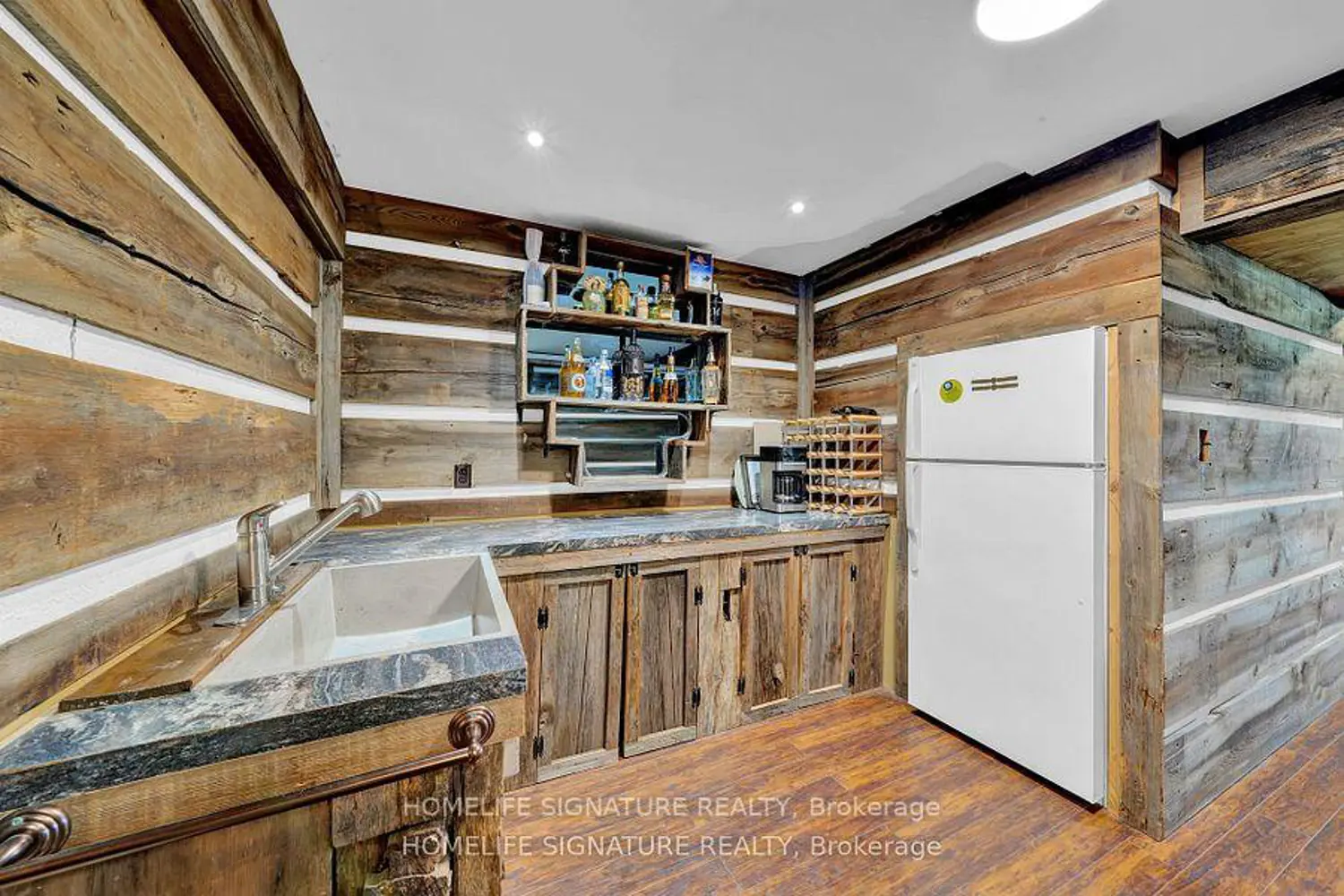 Additional image 11 of 375721 6Th Line