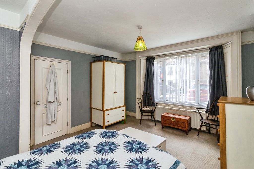 Additional image 18 of 2 bed flat for salePakefield Street, Lowestoft NR33