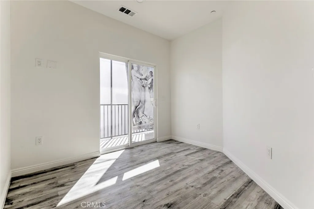 Additional image 38 of 14328 Gilmore St Unit 5, Van Nuys, CA 91401