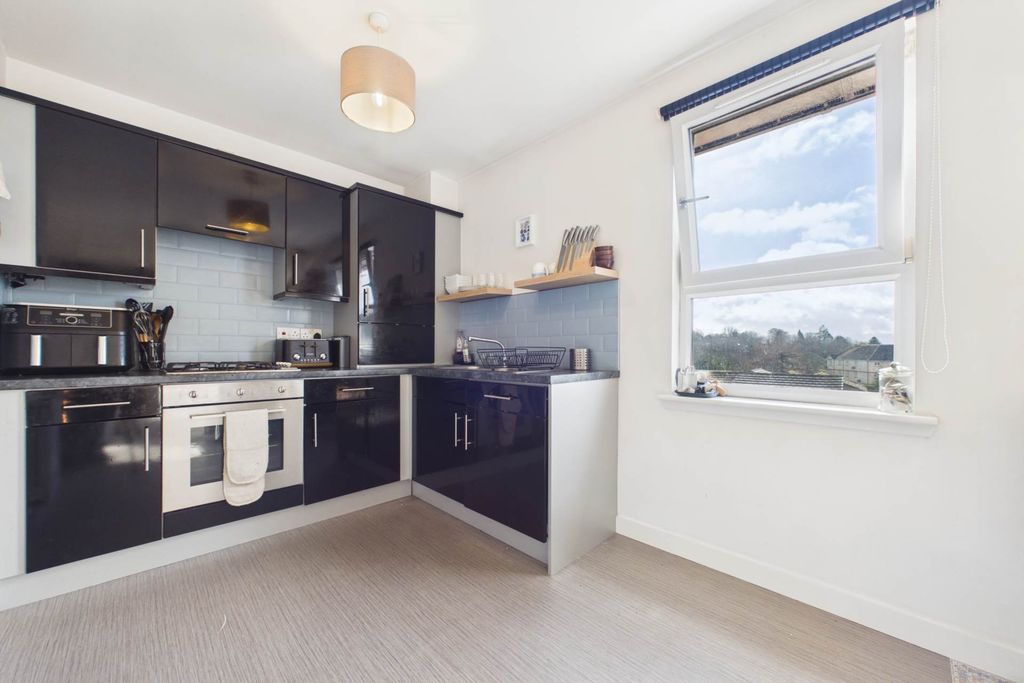 Additional image 3 of 2 bed flat for saleAntonine Gate, Clydebank G81