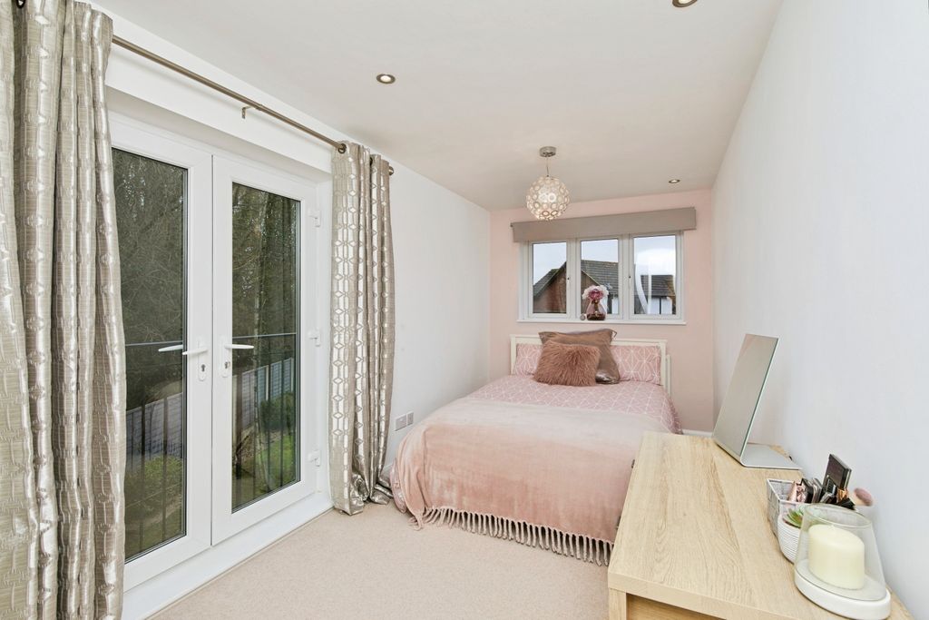 Additional image 12 of 5 bed detached house for saleWentworth Drive, Burton-On-Trent DE13