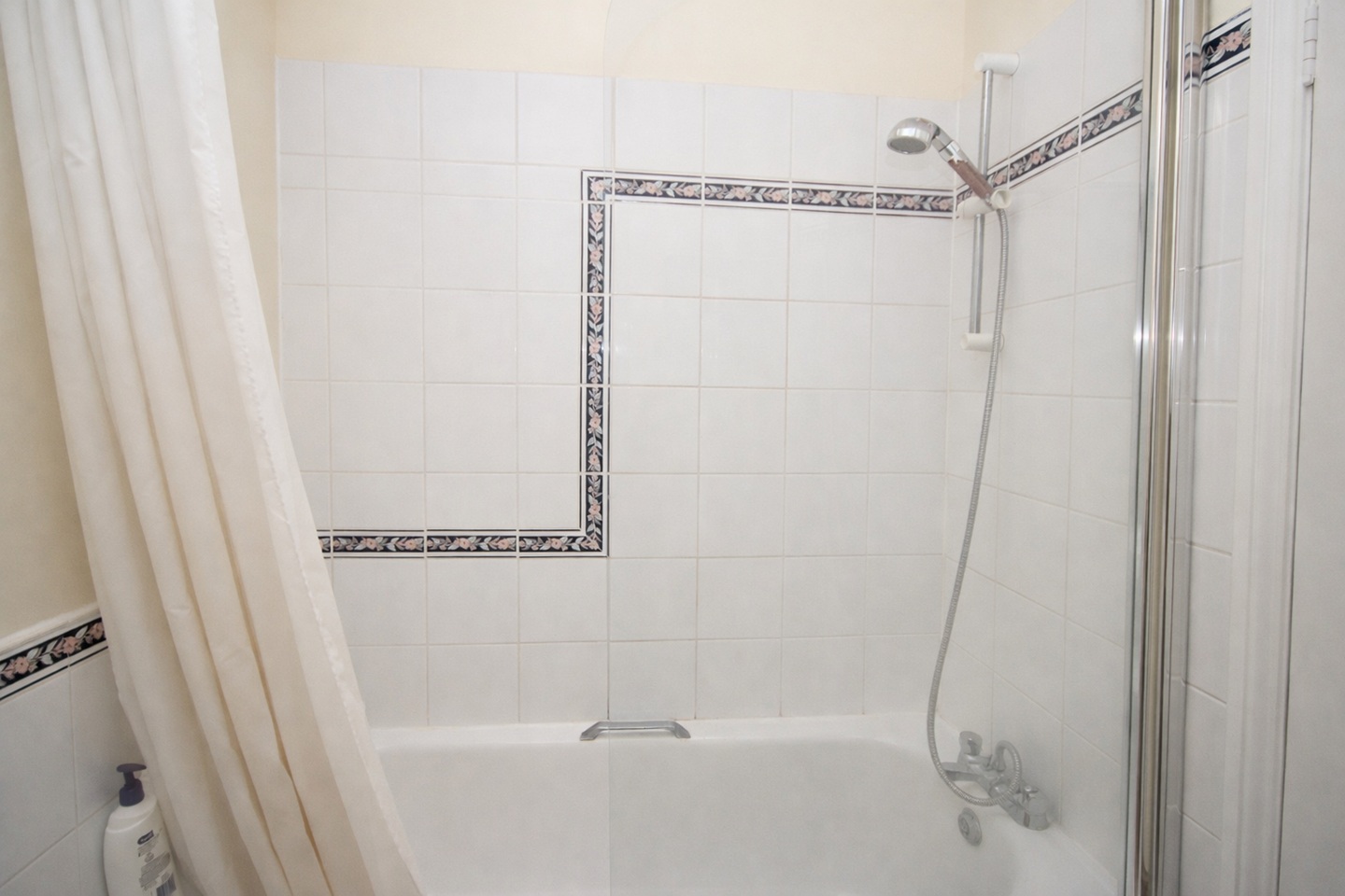 Additional image 9 of 1 Bed Flat, Greencroft Gardens, NW6, N1 7GU