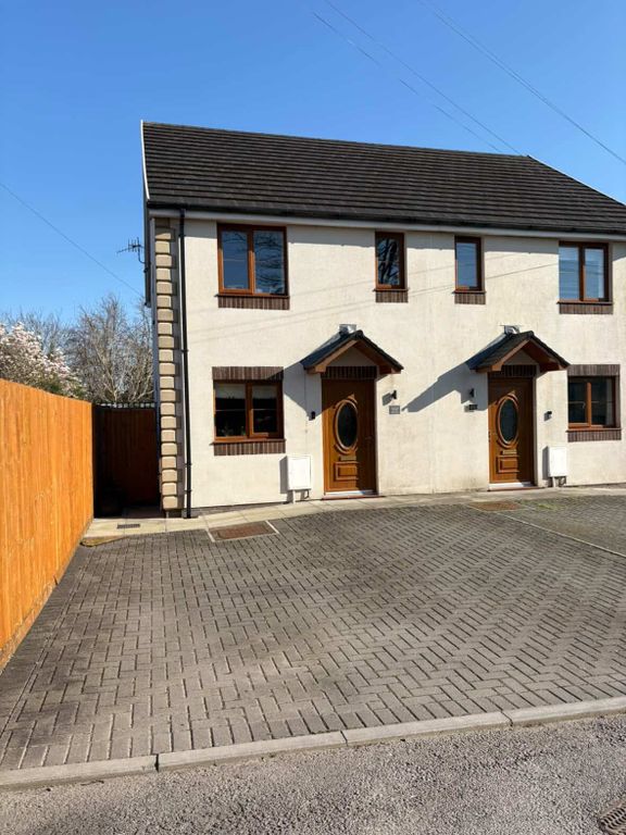 3 bed semi-detached house for saleBellvue Road, Llanelli SA14