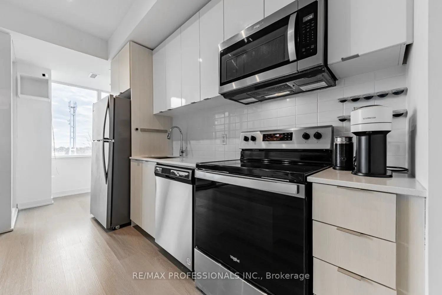 Additional image 11 of 859 The Queensway 313