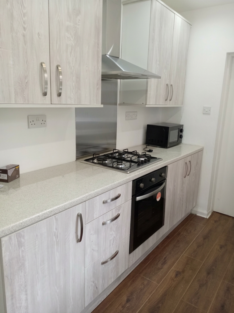 Additional image 2 of Warwards Lane - 5 bed, Selly Oak, West Midlands, B29