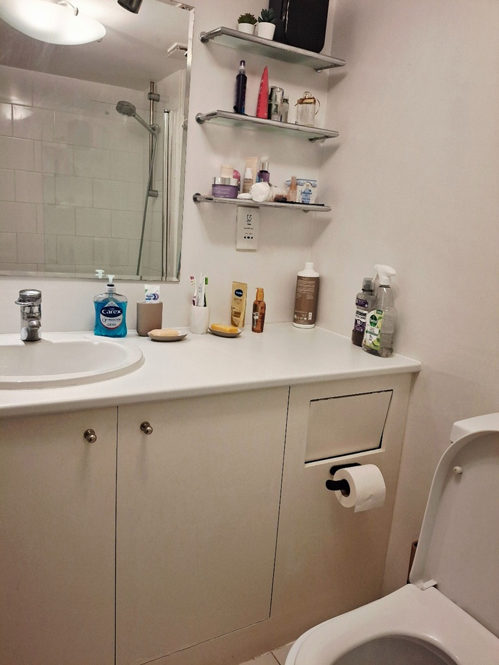 Additional image 5 of Room in a Shared Flat, Beaumont Crescent, W14, N1 7GU