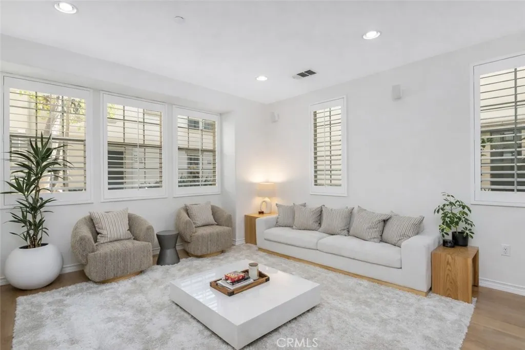 Additional image 3 of 131 Silverado, Irvine, CA 92618