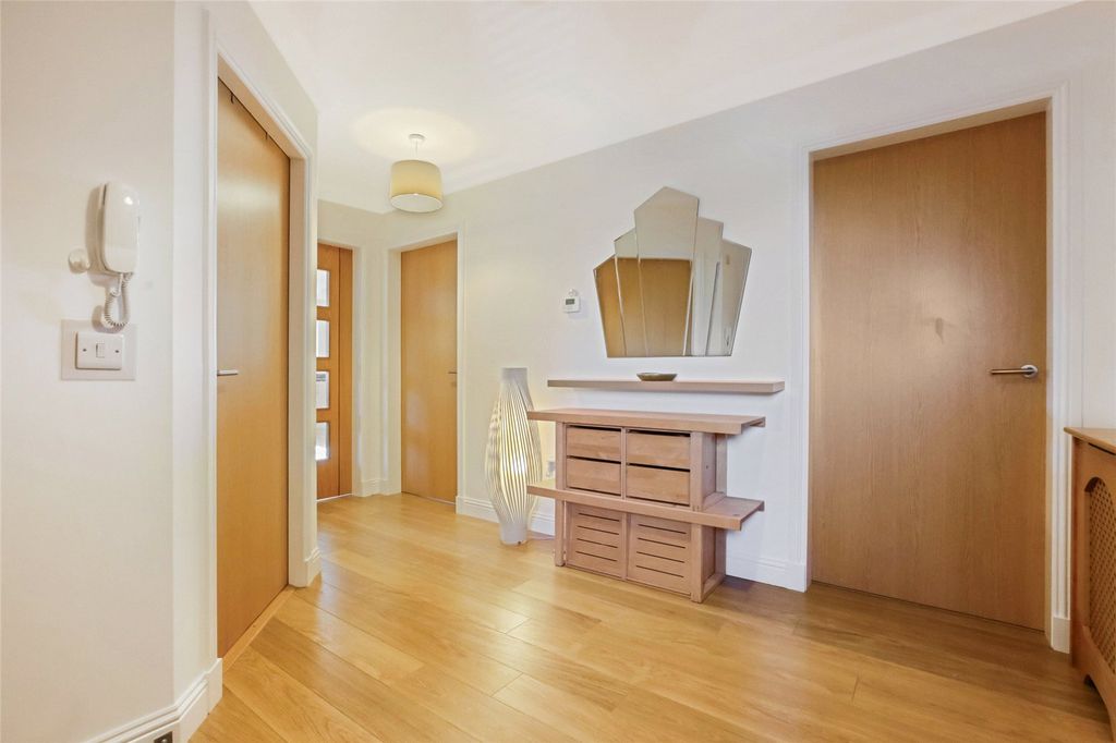 Additional image 4 of 2 bed flat for saleForth Street, Stirling, Stirlingshire FK8