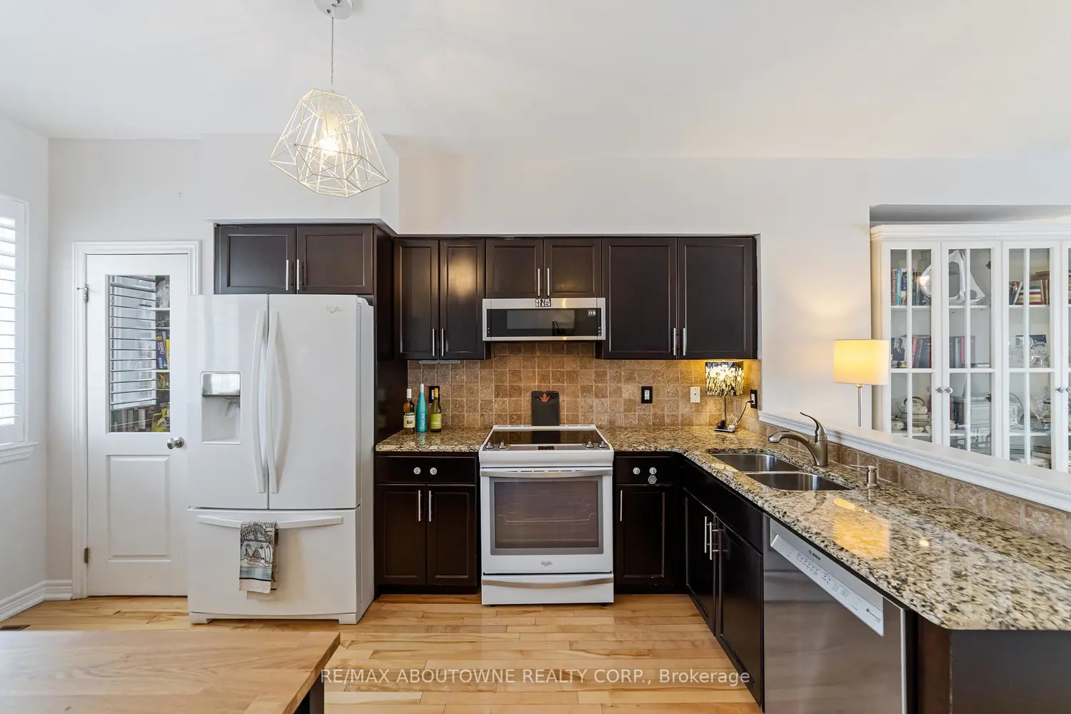 Additional image 4 of 337 Beach Boulevard #3