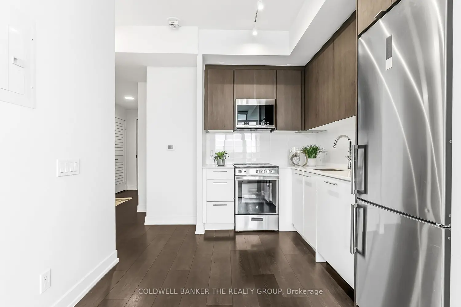 Additional image 10 of 215 Veterans Drive 611