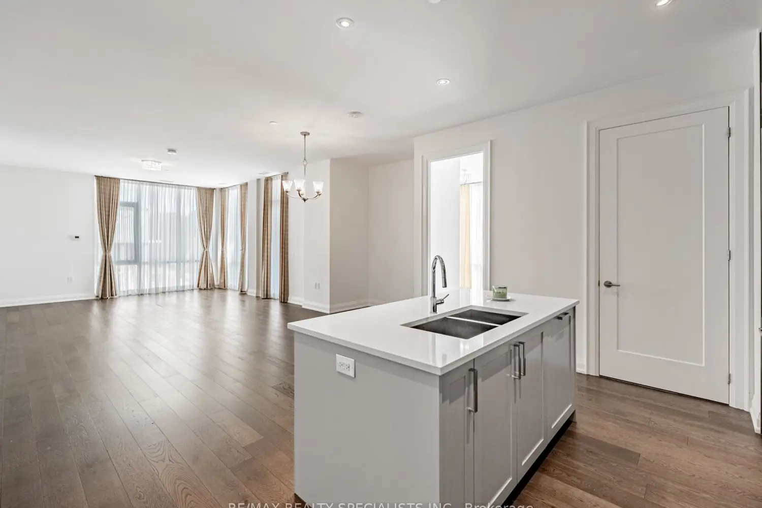 Additional image 7 of 42 Mill Street 208