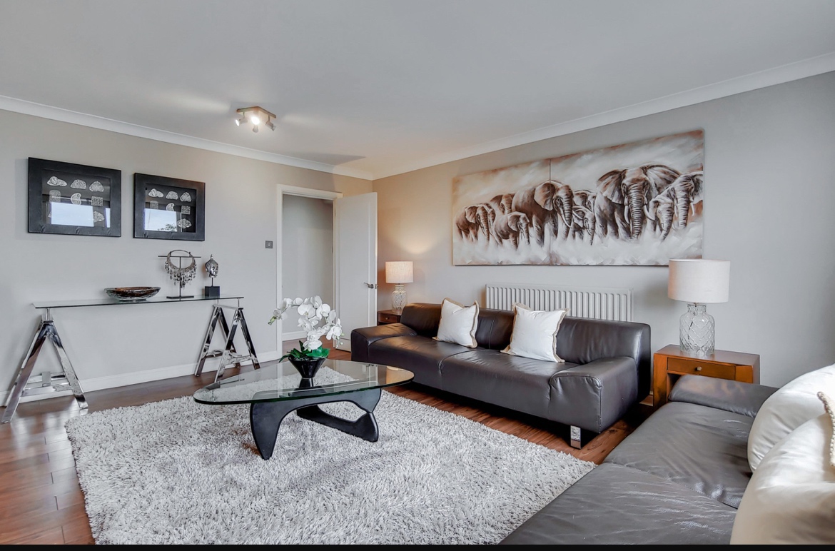 3 Bed Flat, Boydell Court, NW8, N1 7GU