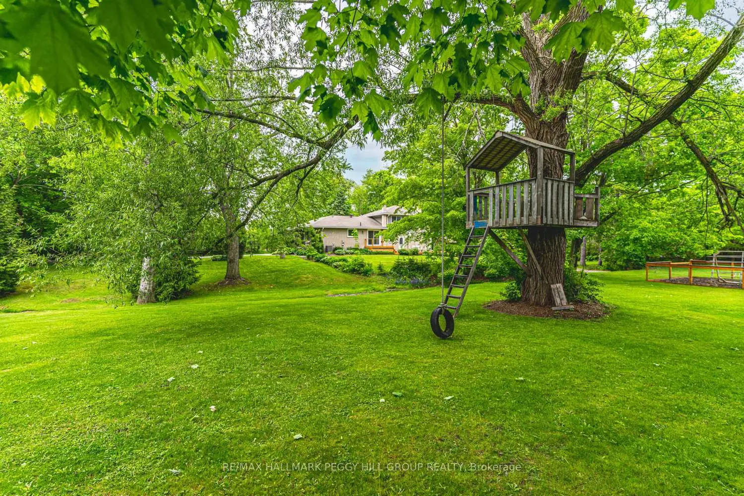 Additional image 14 of 5853 Yonge Street