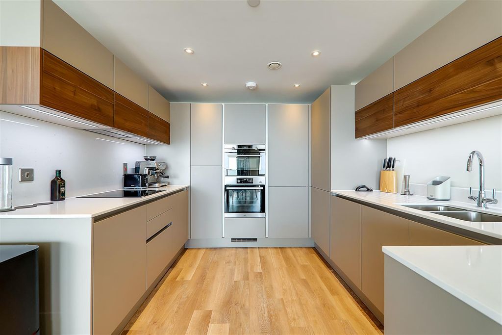 Additional image 8 of 3 bed flat for saleCalista, West Parade, Worthing BN11