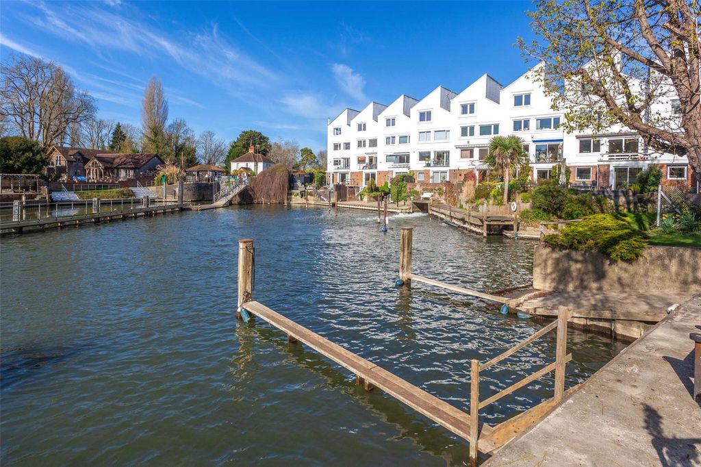Additional image 7 of 3 bed flat for saleMillbank, Mill Road, Marlow, Buckinghamshire SL7
