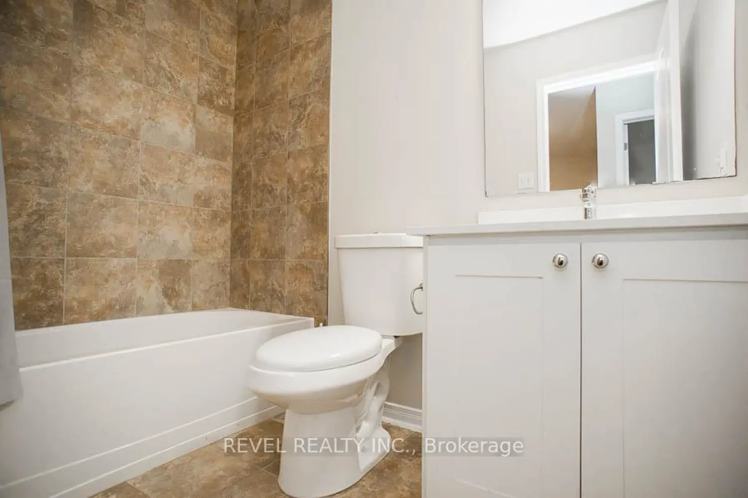 Additional image 19 of 21 Diana Avenue 43