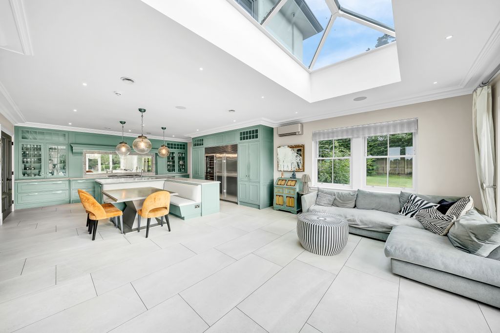 Additional image 4 of 9 bed detached house for saleStubbs Hill, Bracknell RG42