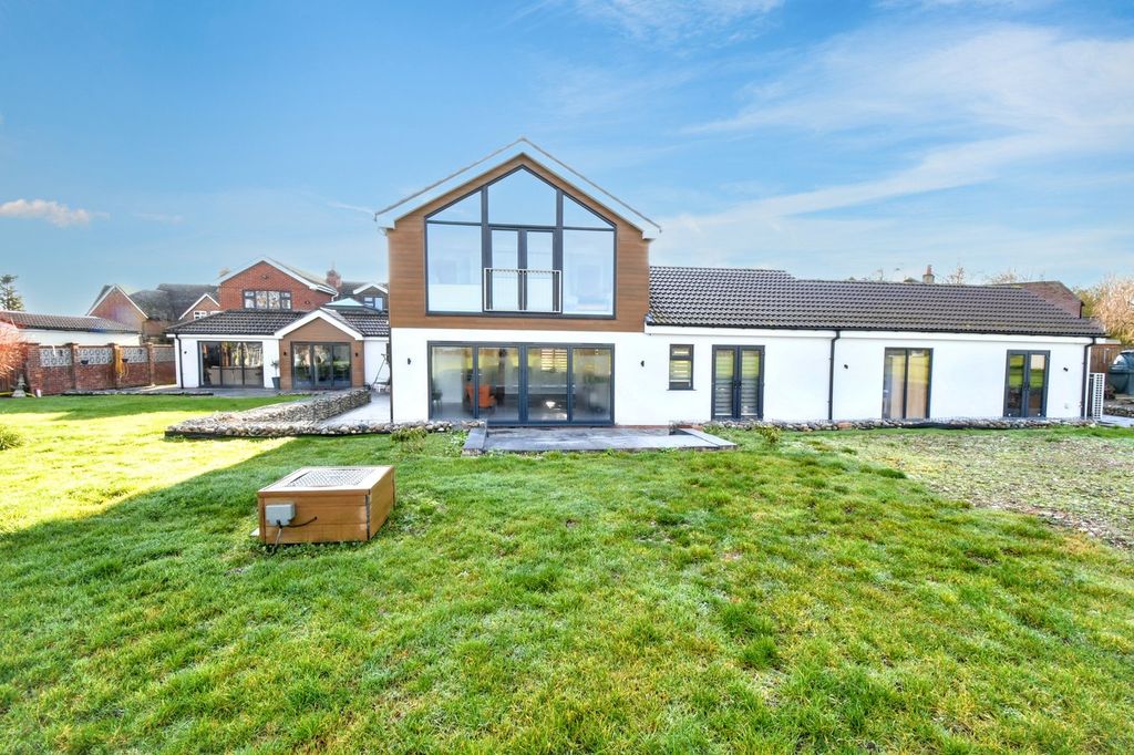 Additional image 27 of 8 bed detached house for saleGreen End Road, Kempston, Bedford MK43