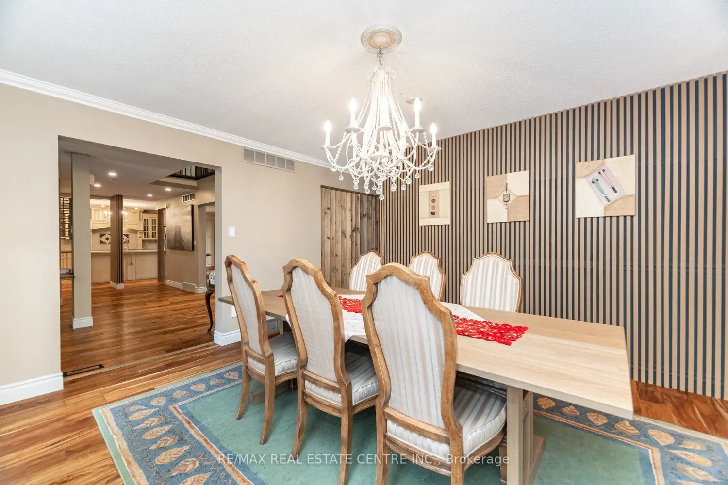 Additional image 7 of 29 Jessica Lane