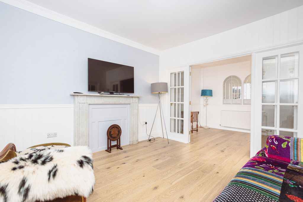 Additional image 2 of 2 bed flat for saleCastle Street, Dumfries DG1