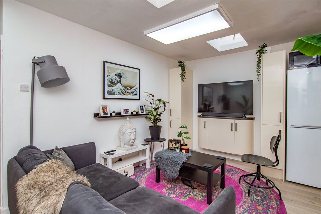 Additional image 10 of 8 bed flat for saleStone Street, Llandovery, Carmarthenshire SA20