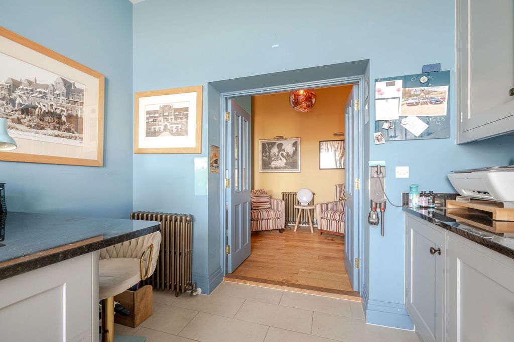 Additional image 10 of 2 bed flat for saleKings Drive, Midhurst GU29