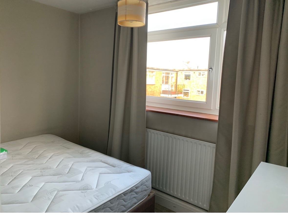 Additional image 9 of 3 Bed Flat, Crescent Court, SW4, N1 7GU