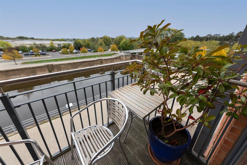 Additional image 8 of 2 bed flat for saleBasin Road, Worcester WR5