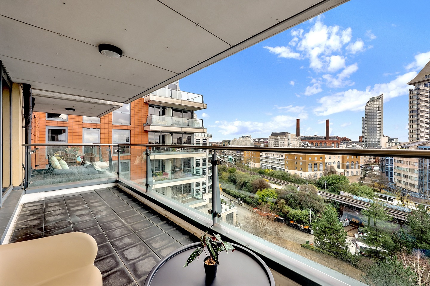 Additional image 44 of 3 Bed Flat, Thames Point, SW6, N1 7GU