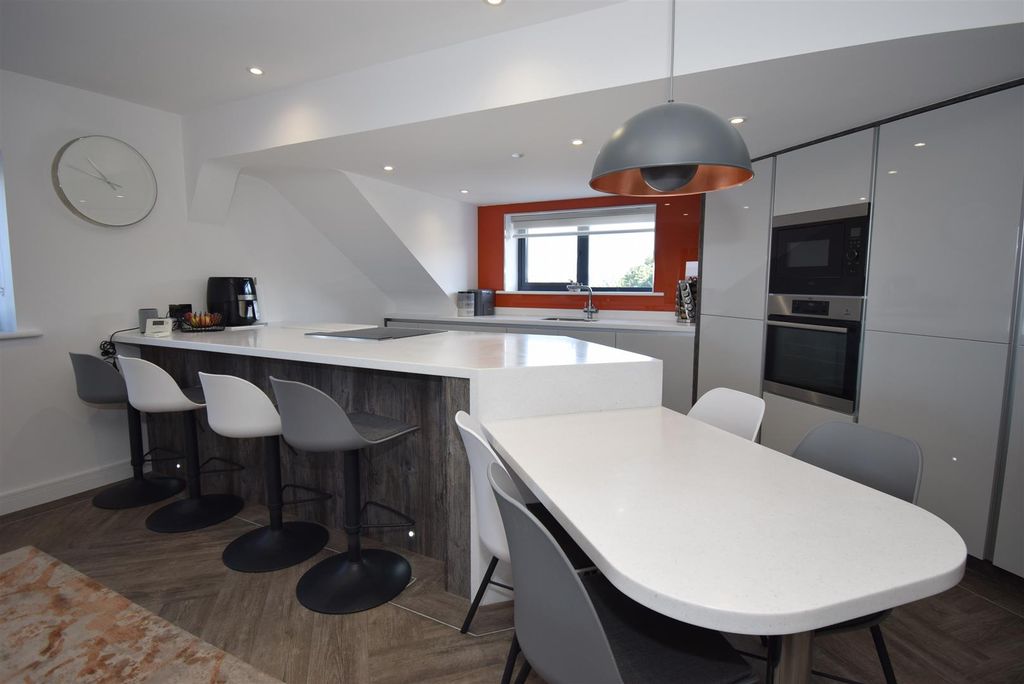 Additional image 8 of 2 bed flat for saleSouth Quays, Long Row, South Shields NE33