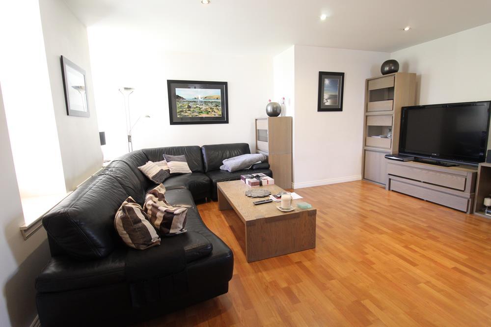 Woodlands Avenue, Cults, AB15